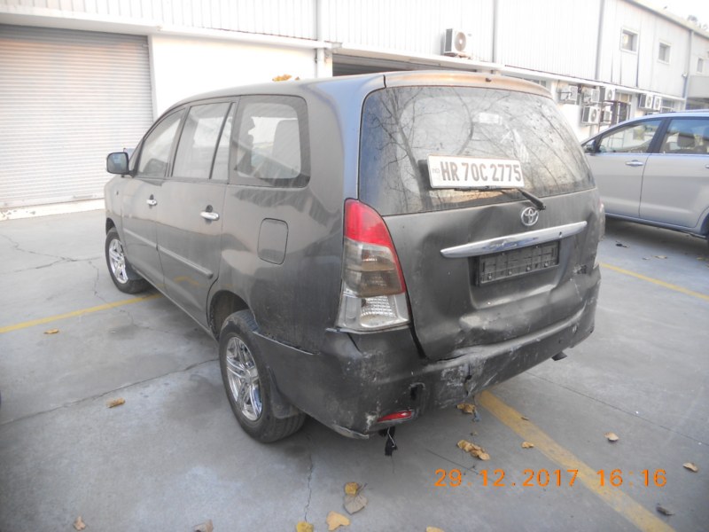 INNOVA 2009 picture 7