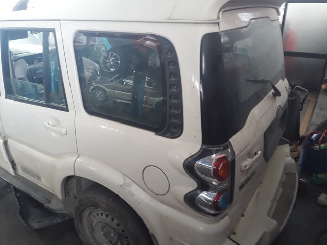SCORPIO 2015 picture 5