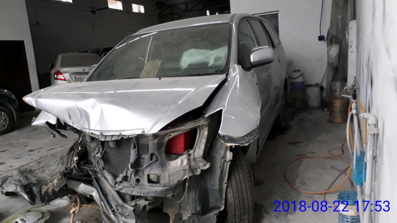 INNOVA-E-DIESEL 2009 picture 6
