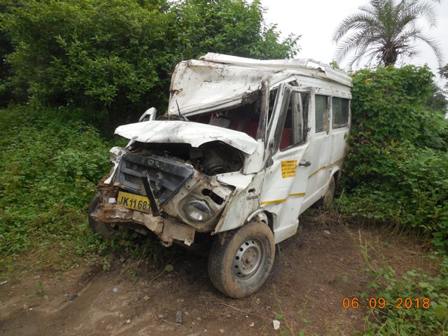 TEMPO-TRAVELLER 2010 picture 10