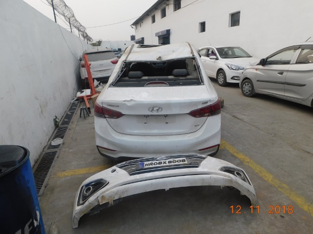 VERNA-1.6I 2017 picture 8