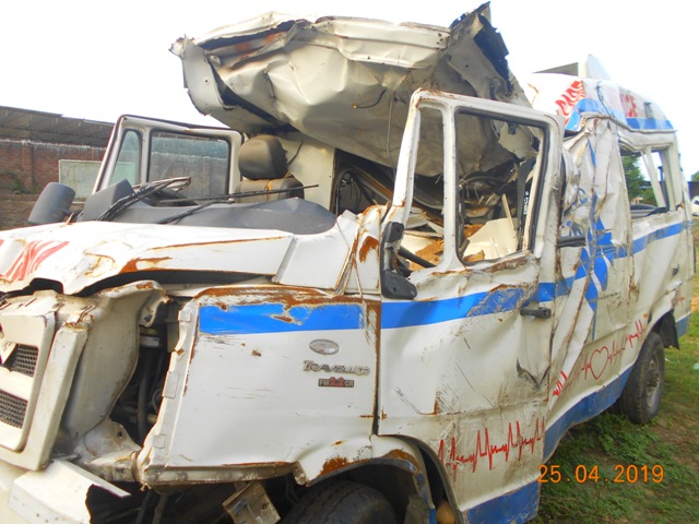 TEMPO-TRAVELLER 2018 picture 4