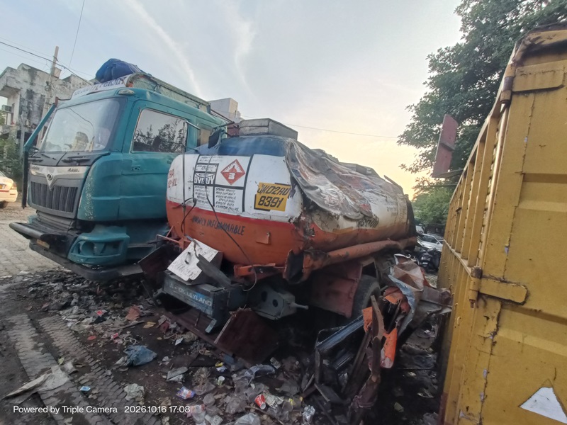 ASHOK-LEYLAND 2011 picture 10
